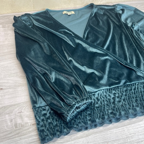 Rockin C Velvet Wrap Long Sleeve Top Velour Western Cowgirl Women’s size Large - Picture 6 of 12